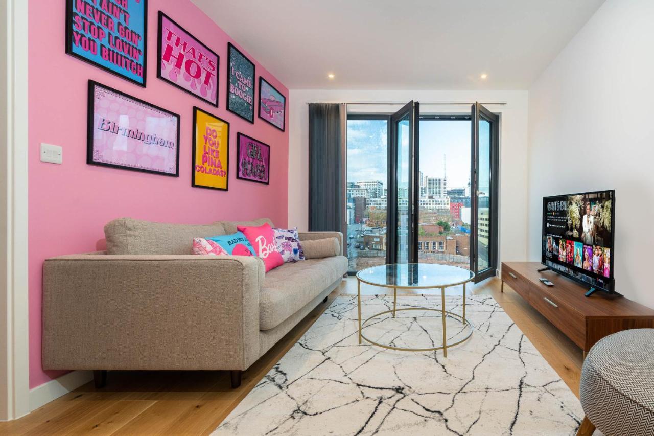 Maevela Apartments ☆ Pink Luxury Apartment With Balcony - Birmingham City Centre - 5 Min Walk From Bullring, Cube, Mailbox, New Street Station - Free Netflix & Wifi Extérieur photo