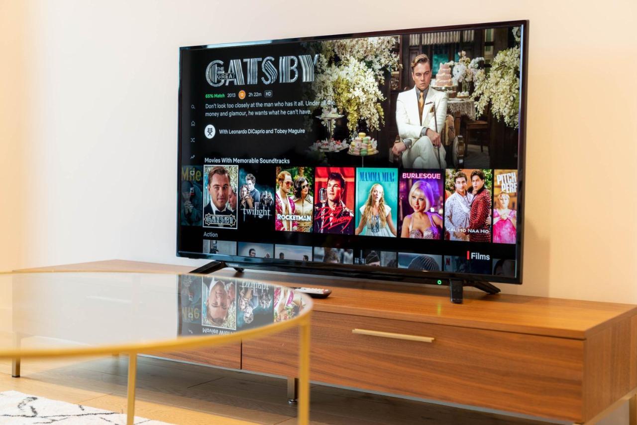 Maevela Apartments ☆ Pink Luxury Apartment With Balcony - Birmingham City Centre - 5 Min Walk From Bullring, Cube, Mailbox, New Street Station - Free Netflix & Wifi Extérieur photo