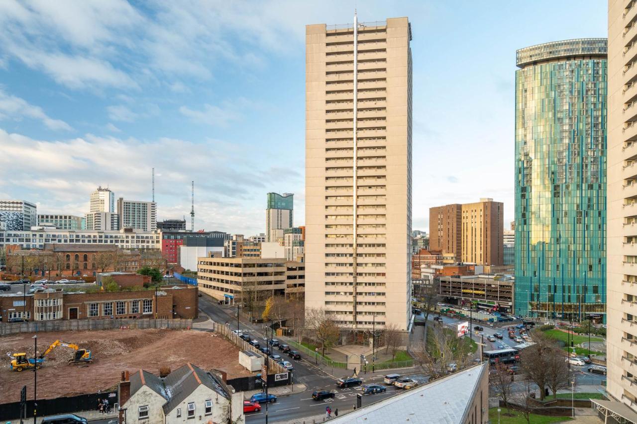 Maevela Apartments ☆ Pink Luxury Apartment With Balcony - Birmingham City Centre - 5 Min Walk From Bullring, Cube, Mailbox, New Street Station - Free Netflix & Wifi Extérieur photo