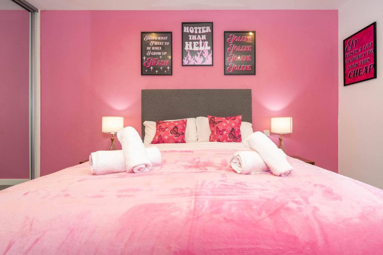 Maevela Apartments ☆ Pink Luxury Apartment With Balcony - Birmingham City Centre - 5 Min Walk From Bullring, Cube, Mailbox, New Street Station - Free Netflix & Wifi Extérieur photo